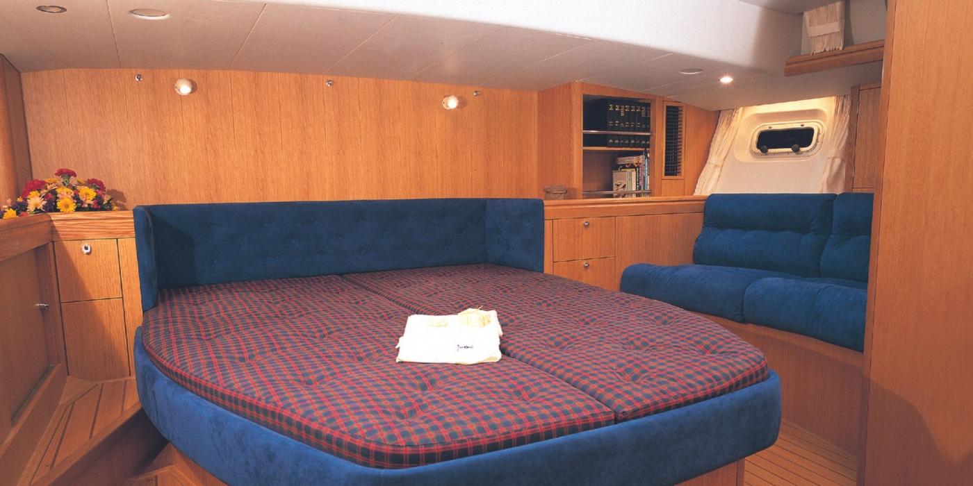 Oyster 70 Master Cabin v2