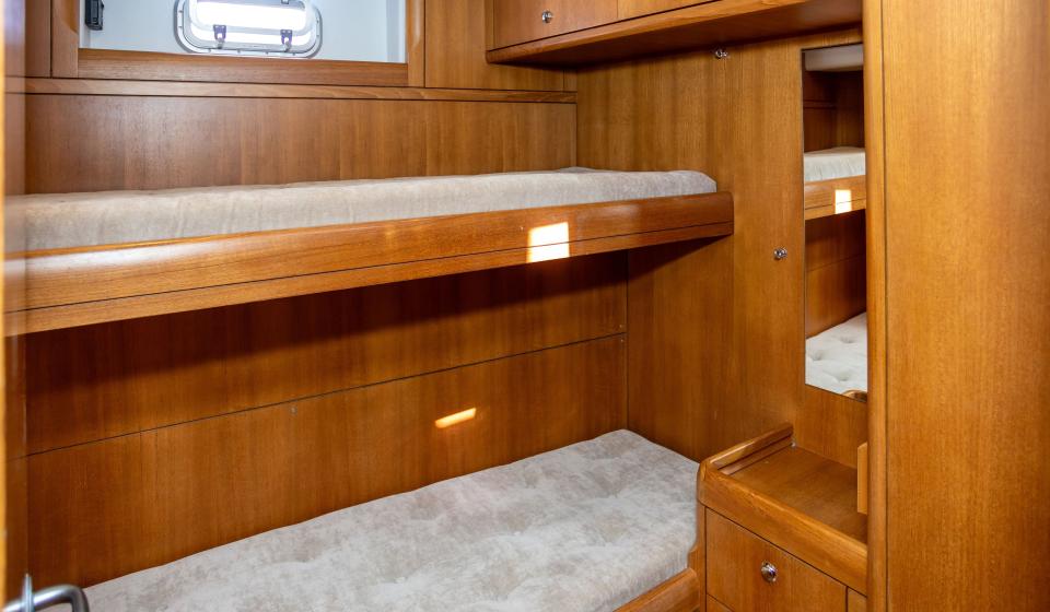 Oyster 72 Gallery Interior 1