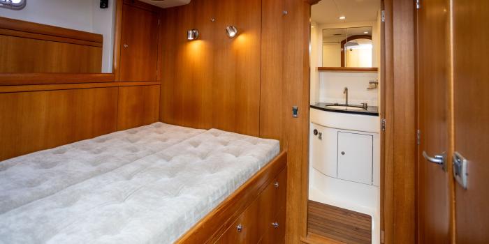 Oyster 72 Gallery Interior 6