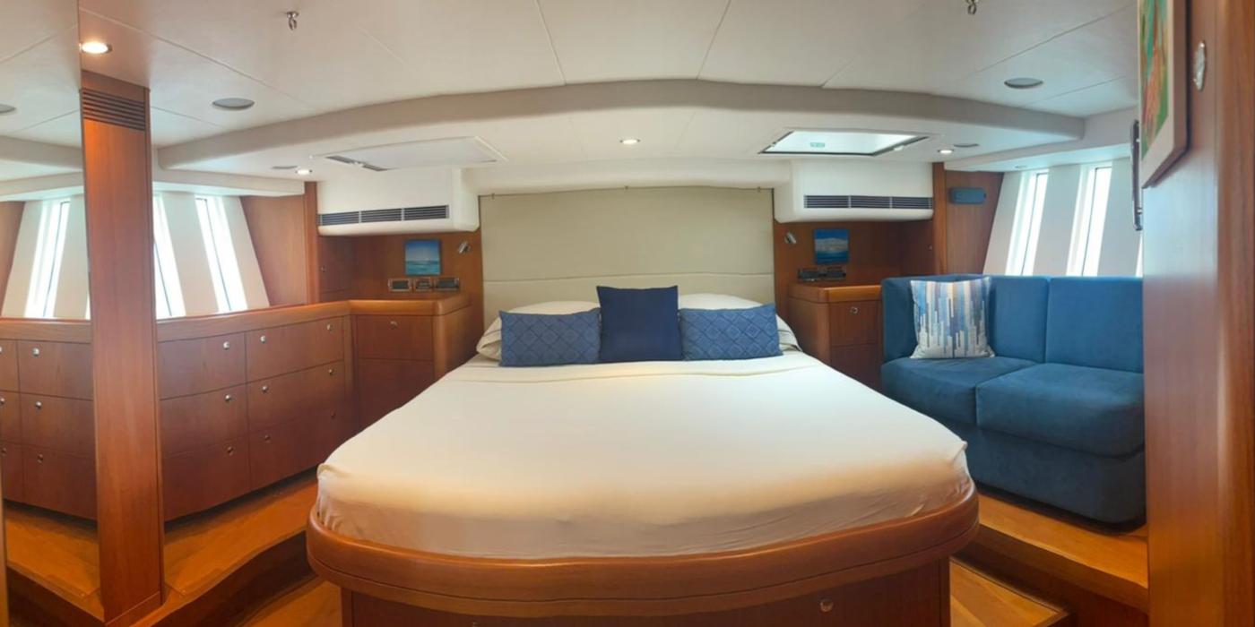 Oyster 725 Gallery 3 v3