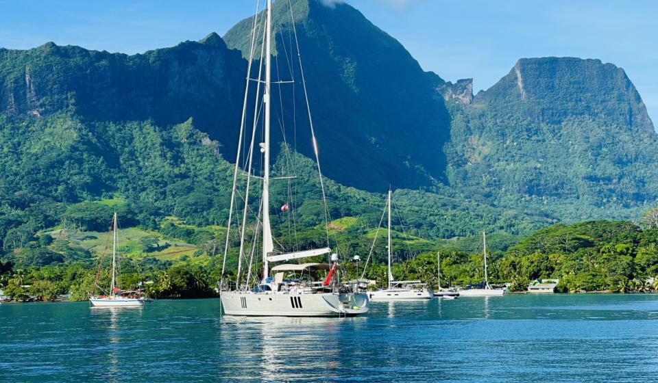 Oyster 725 Gallery 4