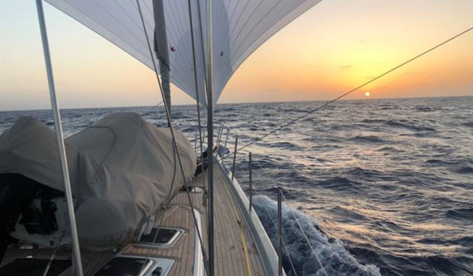 Oyster 725 Gallery 5