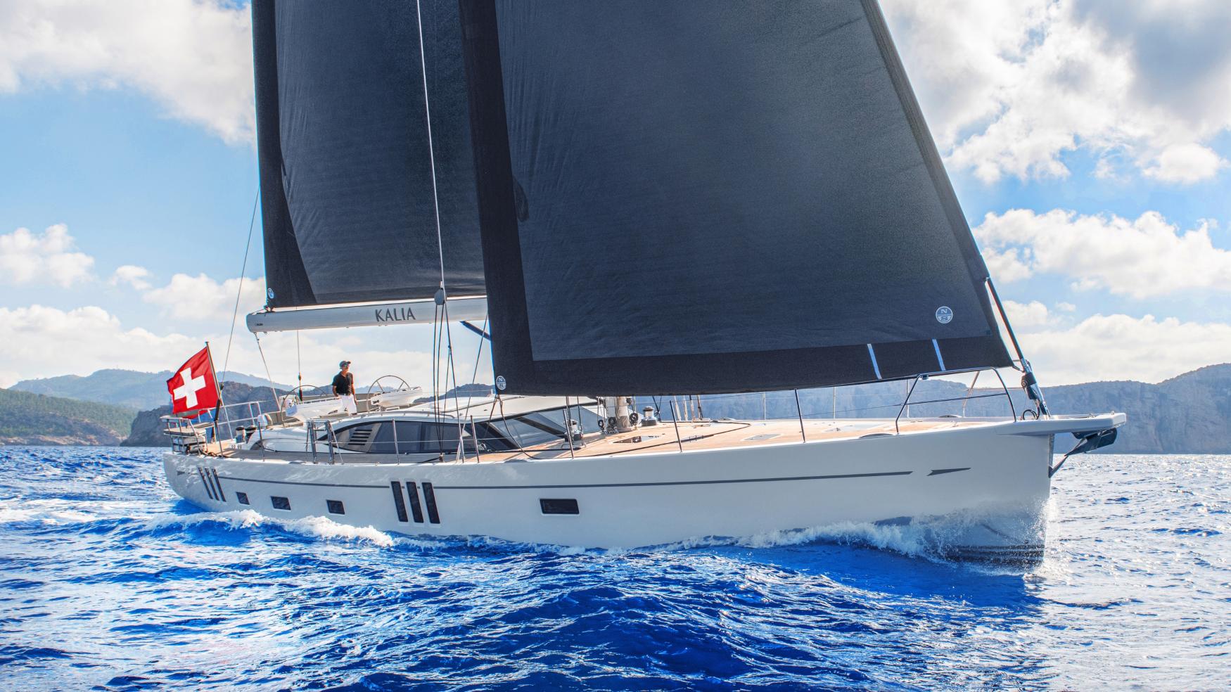 Oyster 745 75 Foot Luxury Bluewater Sailing Yacht Exterior Features Gallery 10