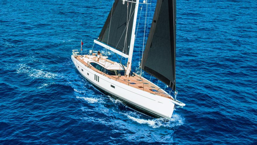 Oyster 745 75 Foot Luxury Bluewater Sailing Yacht Exterior Features Gallery 12