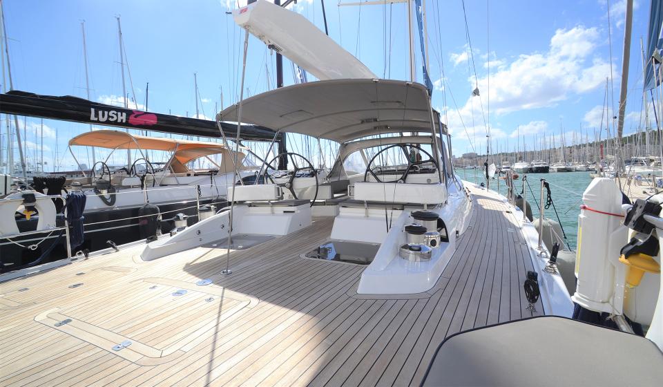 Oyster 745 Aft Deck