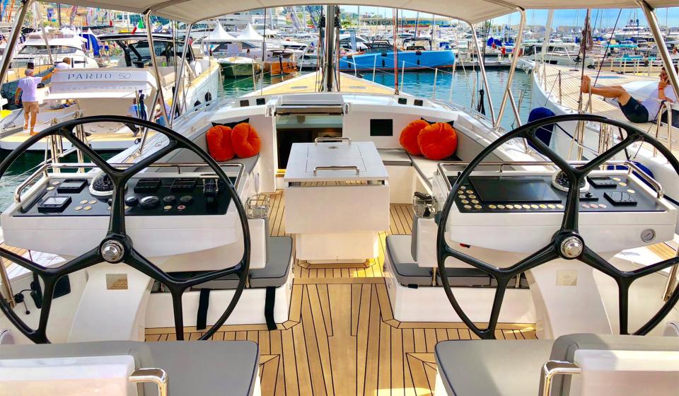 Oyster 745 Helm and cockpit