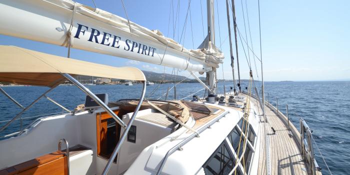 Oyster 80 Coachroof aerial