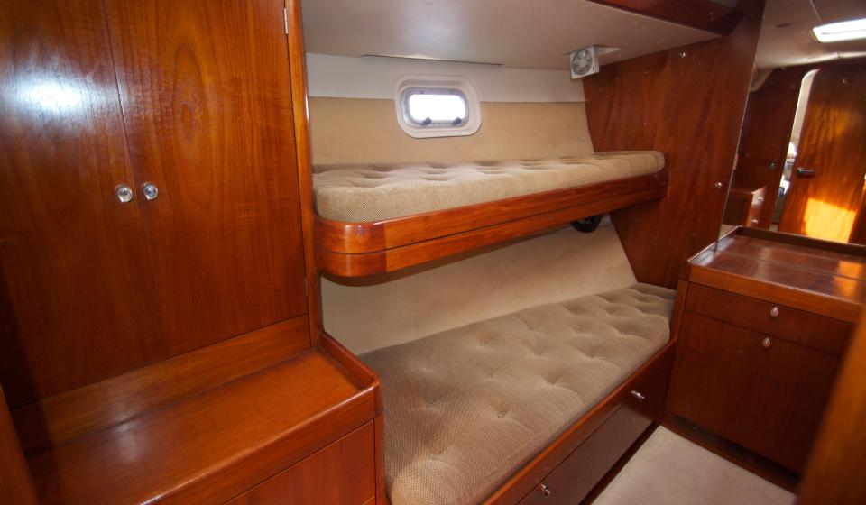 Oyster 80 Twin Cabin