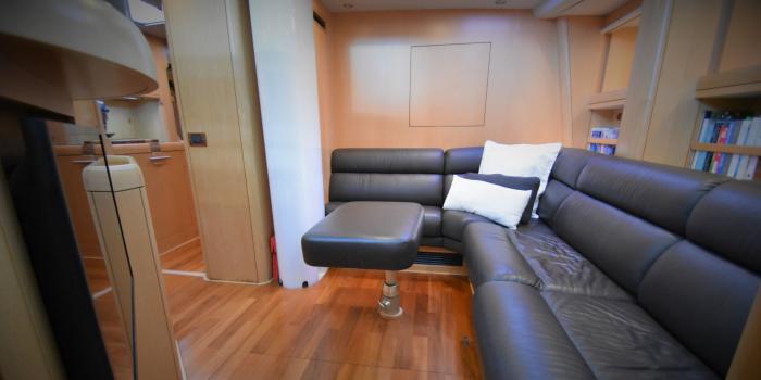 Oyster 82 Lower Saloon v2