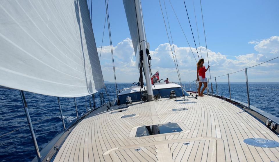 Oyster 825 Foredeck