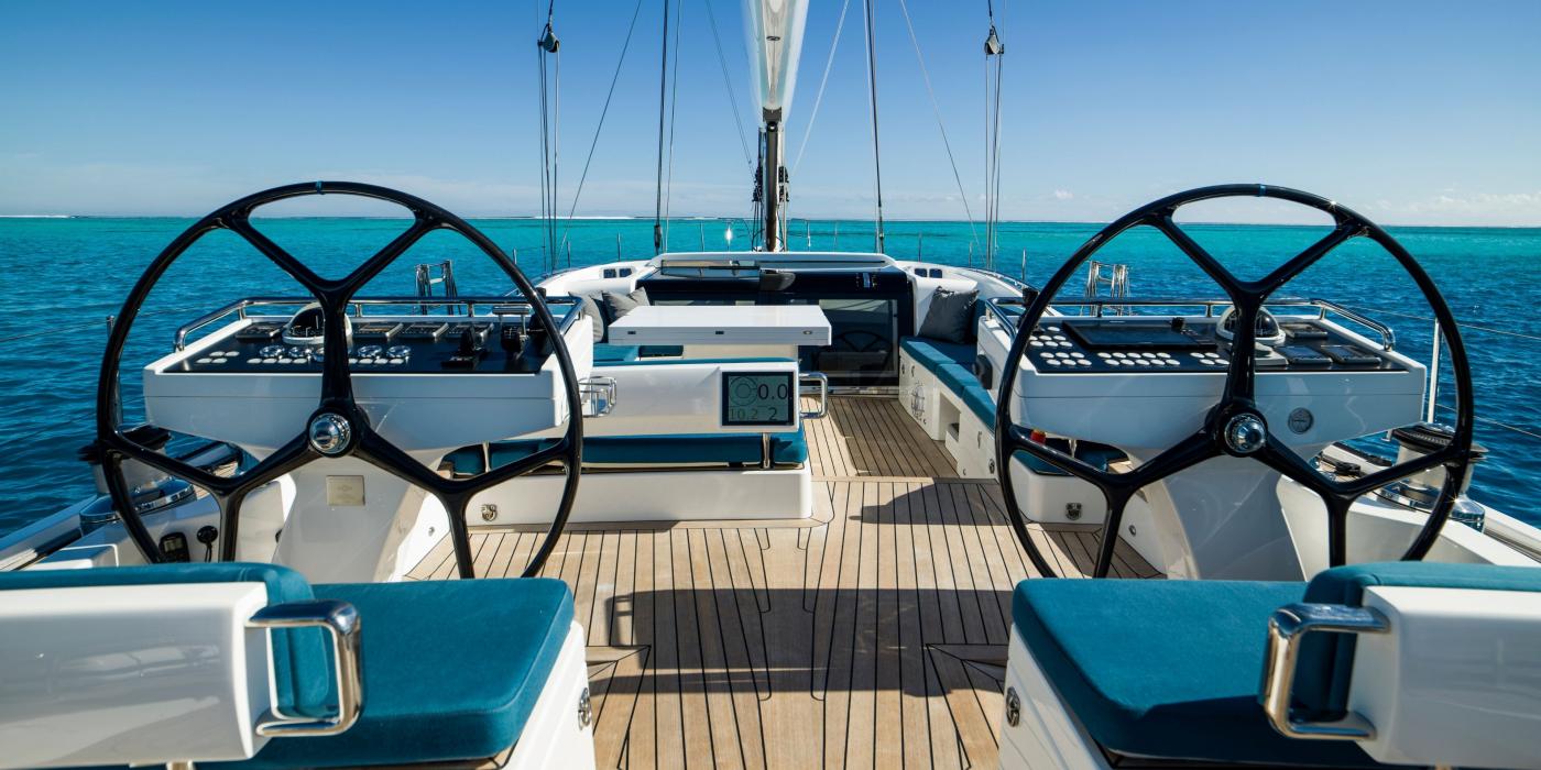 Oyster 825 Helm and cockpit