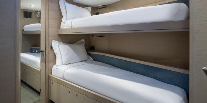 Oyster 825 Twin Cabin