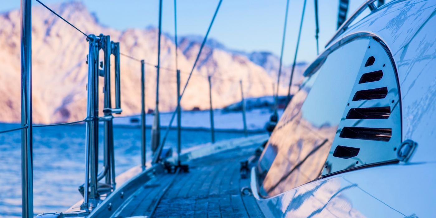 Oyster 885 Eyebrow detail