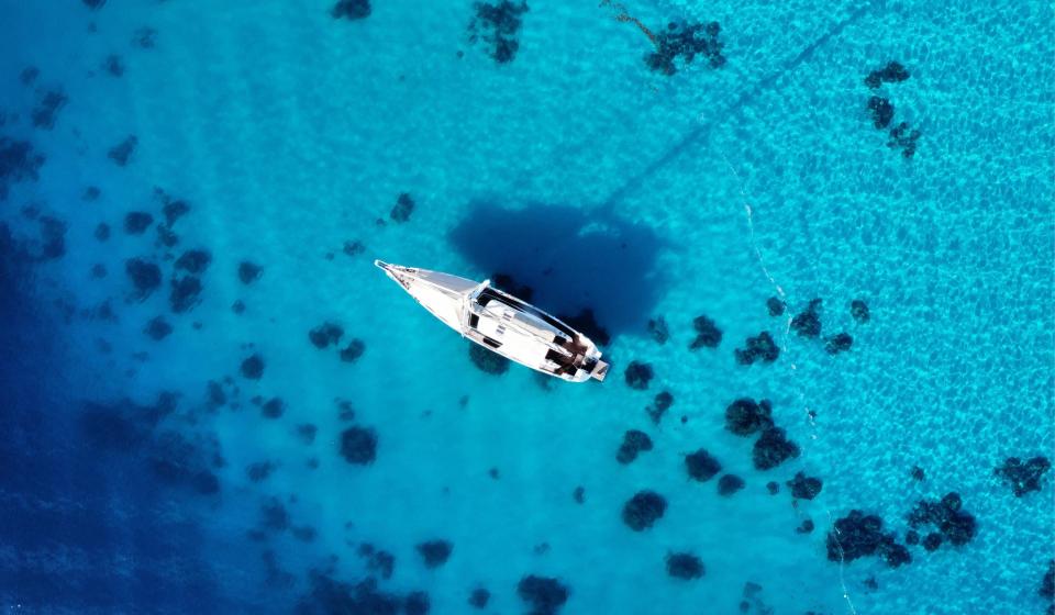 Oyster 885 Gallery 1 v3