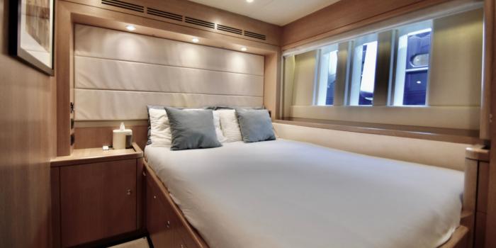 Oyster 885 Gallery 15 v2