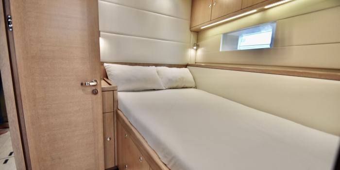 Oyster 885 Gallery 7 v4