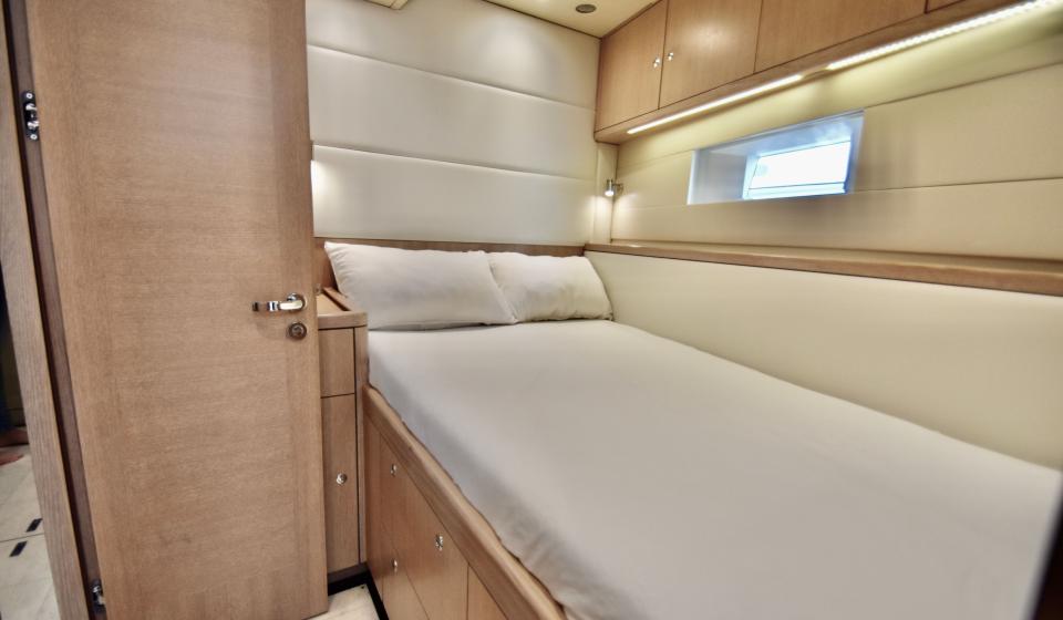 Oyster 885 Gallery 7 v4