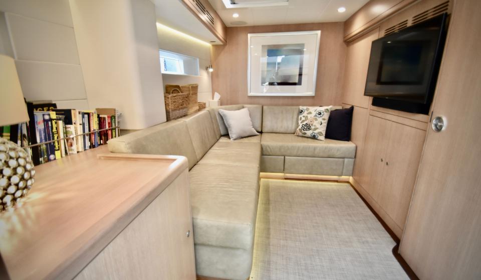 Oyster 885 Gallery 8 v4