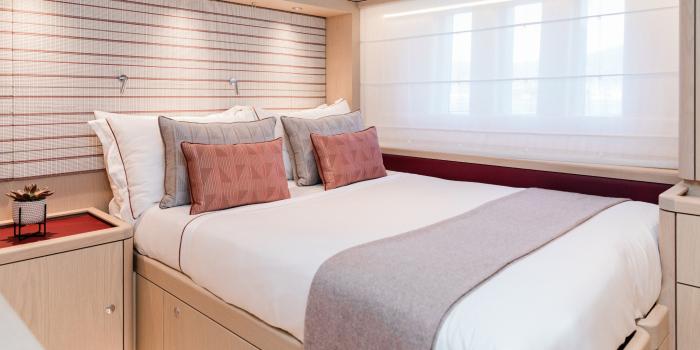 Oyster 885 Sunyo Interiors