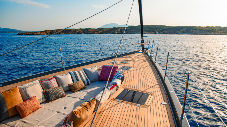 Oyster 885 Tenderwell