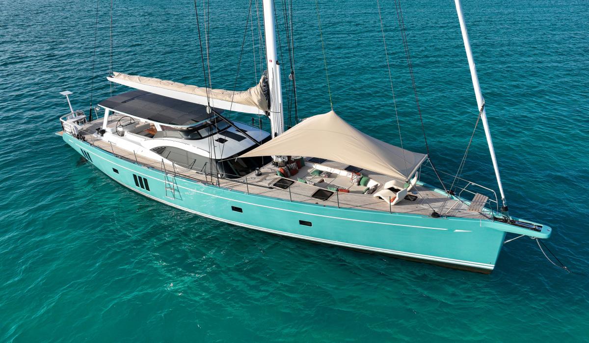 Oyster 885 Umoya Gallery v2