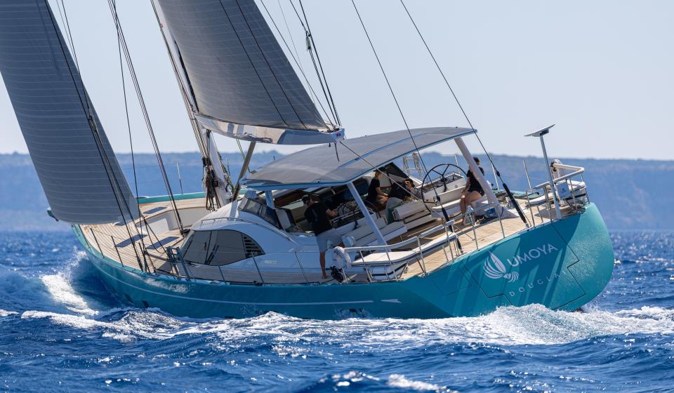 Oyster 885SII Adrian Newey Building My Oyster 7