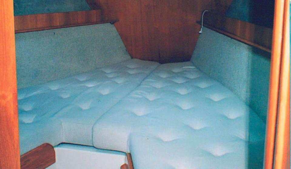 Oyster H37 Forward Berth