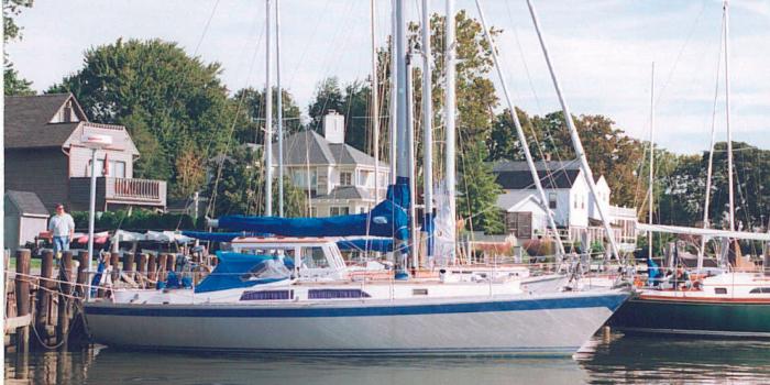 Oyster HP37 Moored