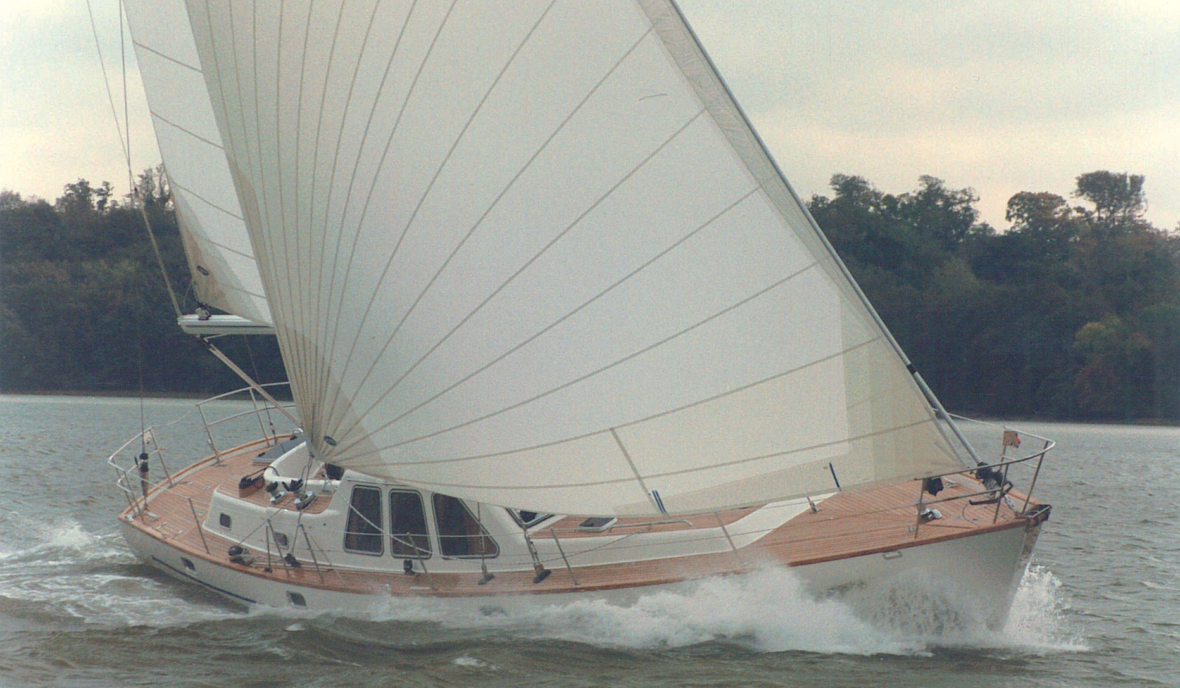 pilothouse sailboat pros and cons