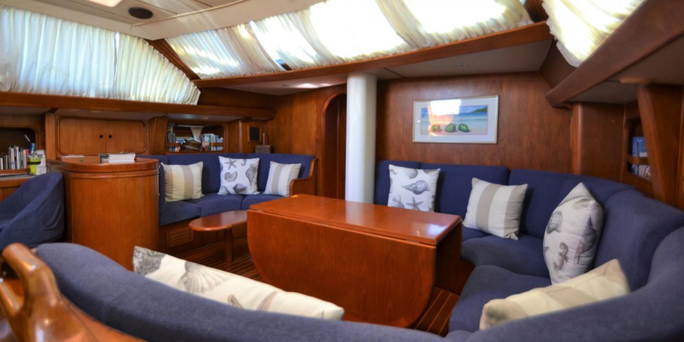 Oyster HP68 Saloon 2
