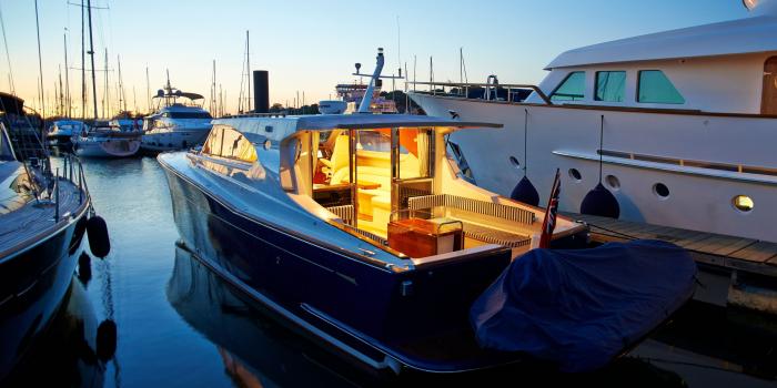 Oyster LD43 Moored at night