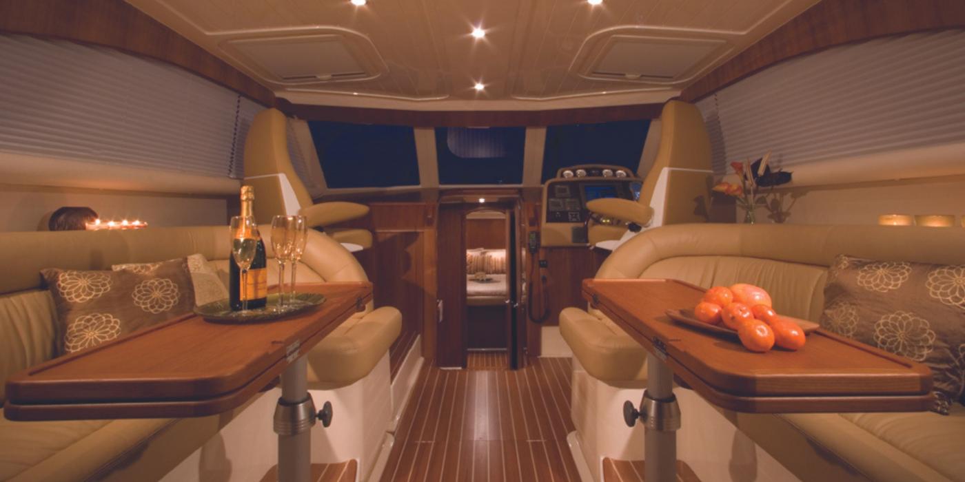 Oyster LD43 Saloon 2