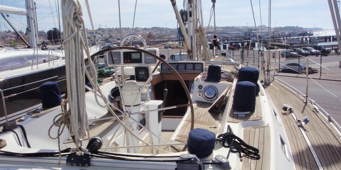 Oyster LW48 Cockpit 3