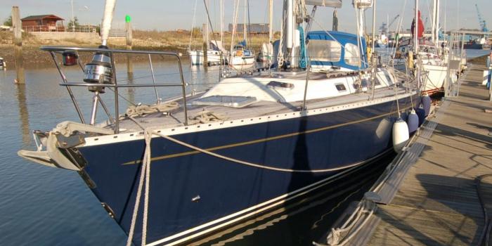 Oyster LW48 Moored 1