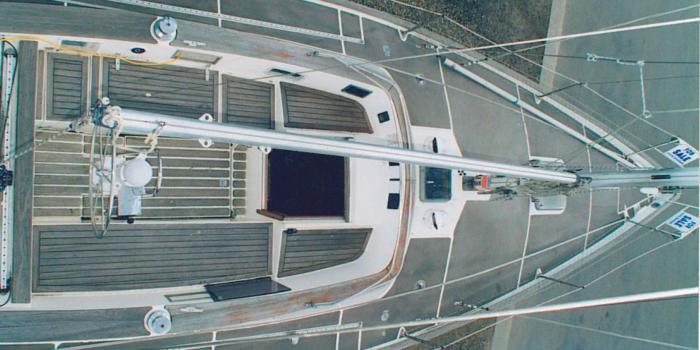 Oyster M35 Deck Aerial