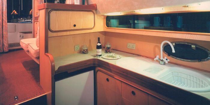 Oyster PL390 Galley v2