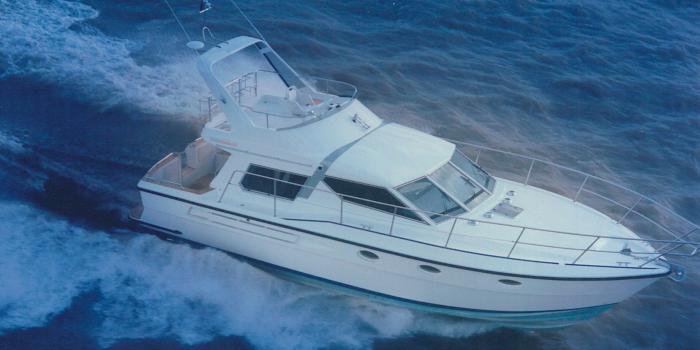 Oyster PL390 Motoring 2