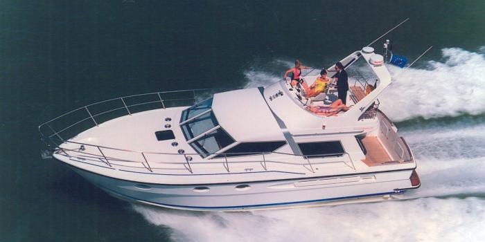 Oyster PL390 Motoring 6