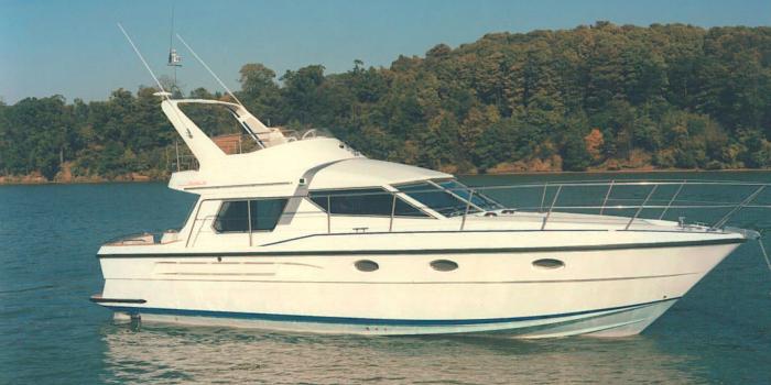 Oyster PL390 Motoring 7