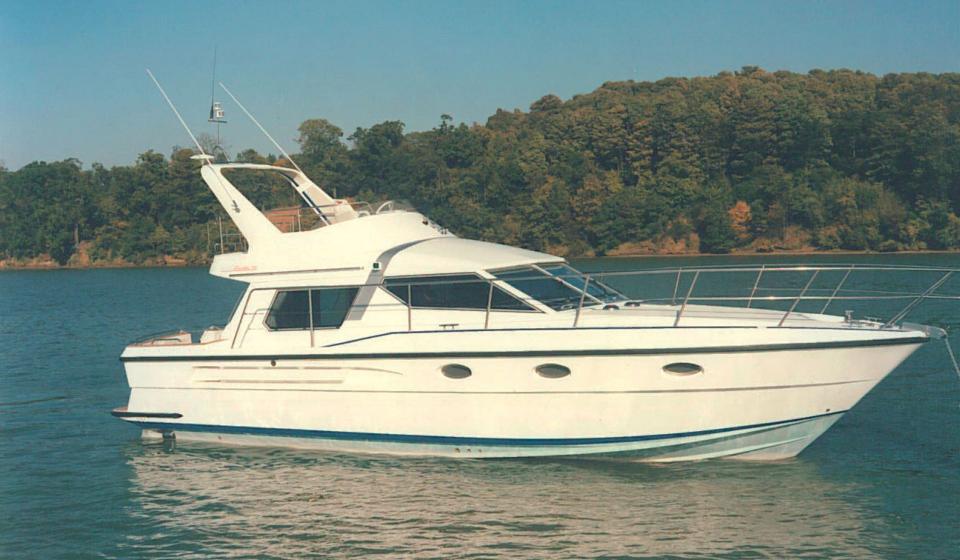 Oyster PL390 Motoring 7