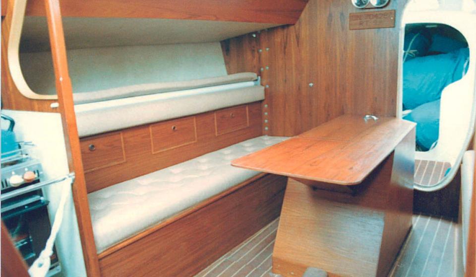 Oyster SJ35 Saloon and bunks 2