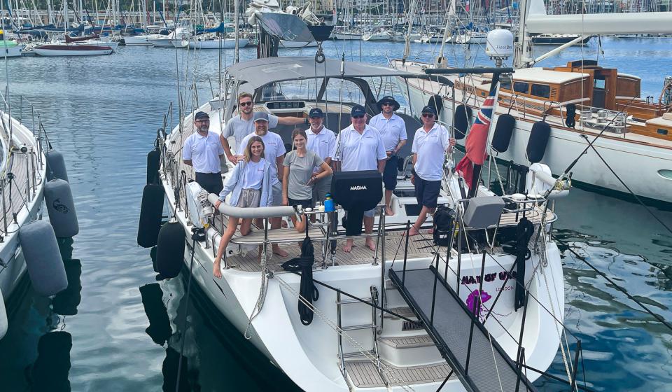 Oyster Technical Support Team on Man of War 1 1 2