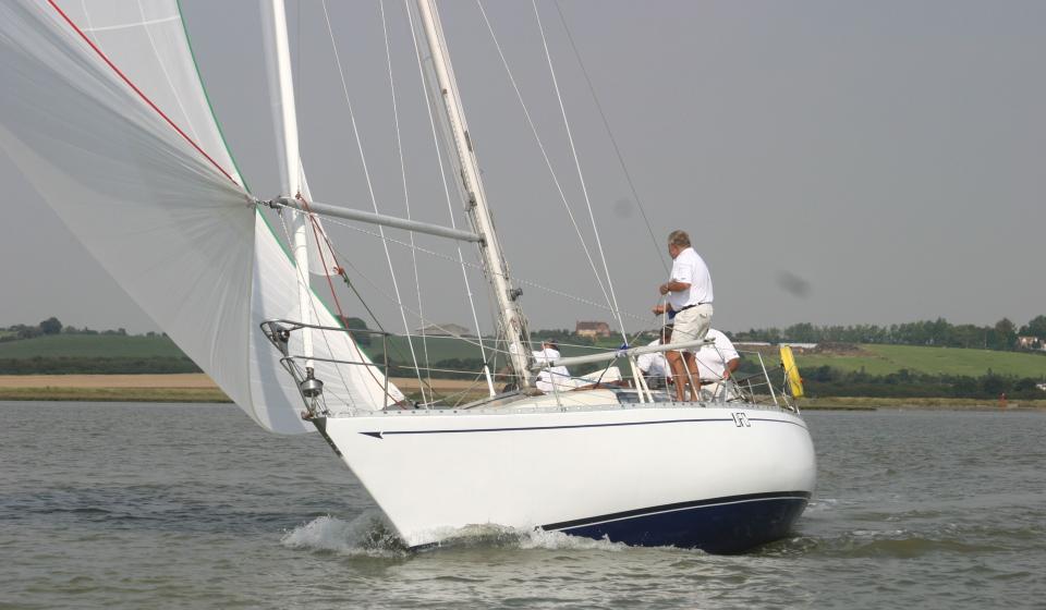 Oyster UFO Sailing 6