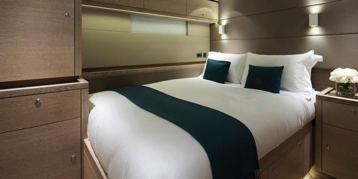 Oyster sailing charter 6