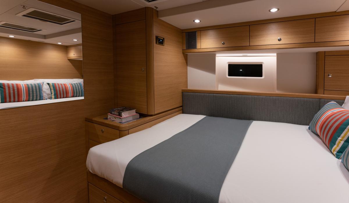 Oyster675 Interior GuestCabin1