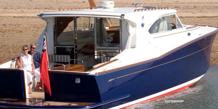 Oyster LD43 01 Moondance SISTERSHIP beached v3