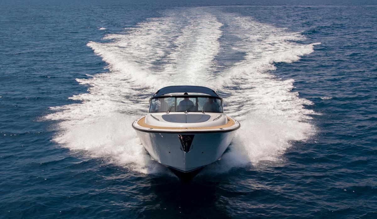 Shamanna YachtShot L013