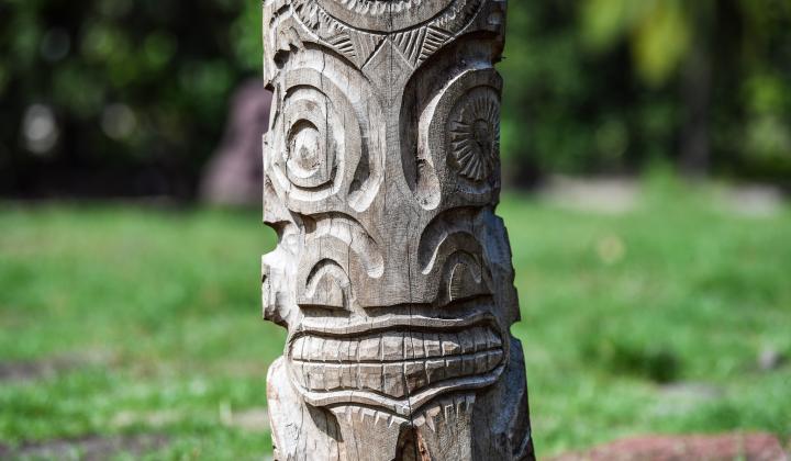 Traditional wood sculpture Nuku Hiva