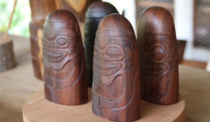 Traditional wood sculptures Nuku Hiva
