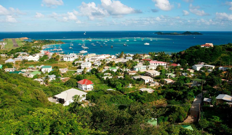 Union Island Clifton Bay